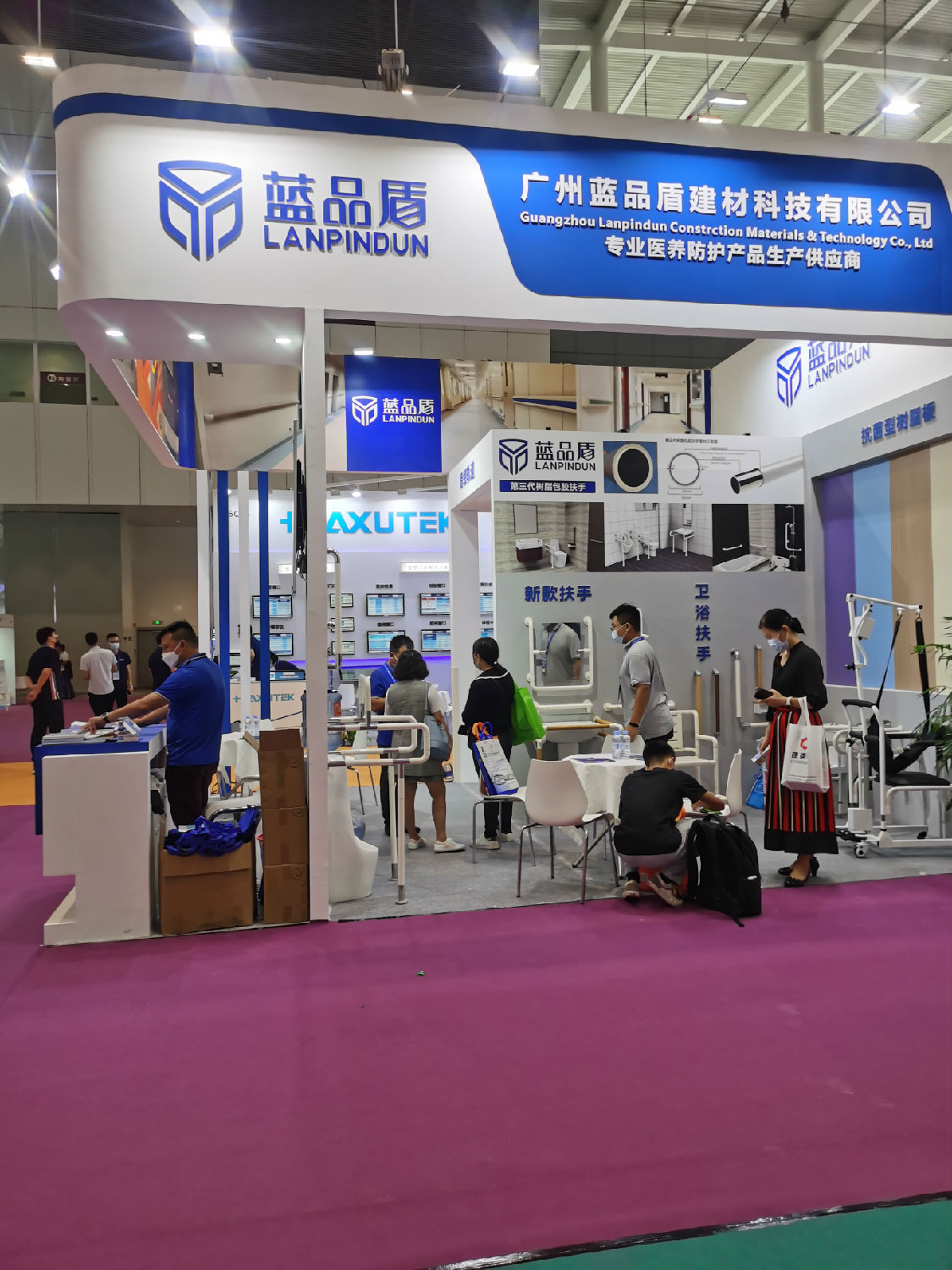 展會第二天｜觀客們仍然熱情高漲